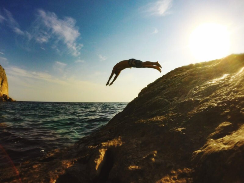 Jumping from Cliffs into Water Without Injury