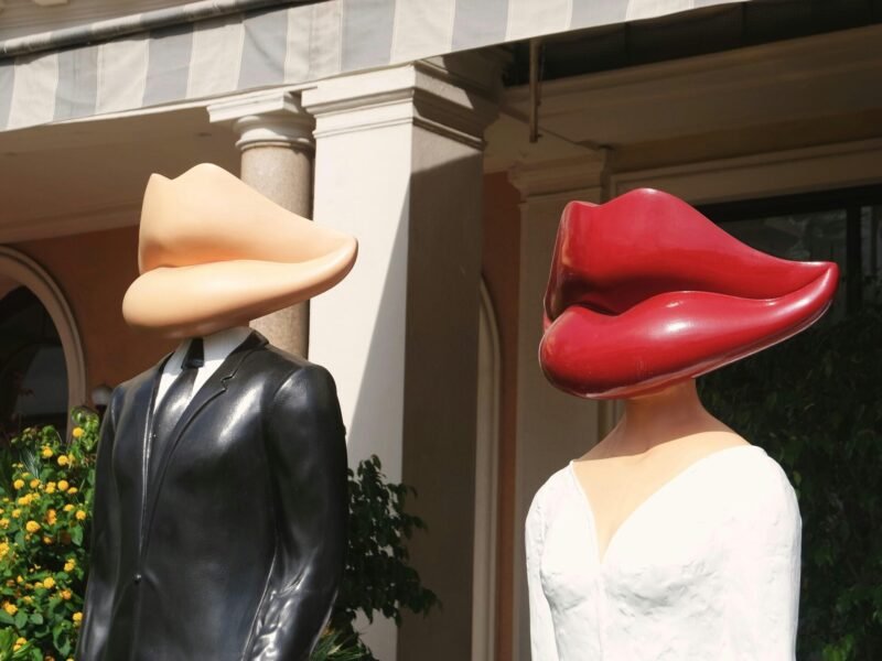 Dressing to Impress - First Impressions and Fashion Psychology