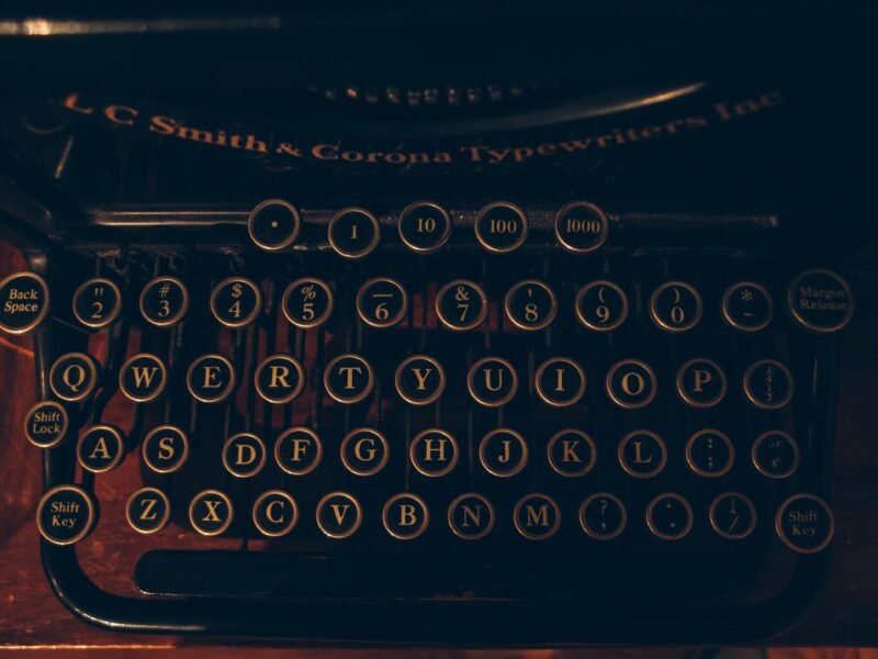 Self-Publishing vs. Traditional Publishing - Whats Right for You