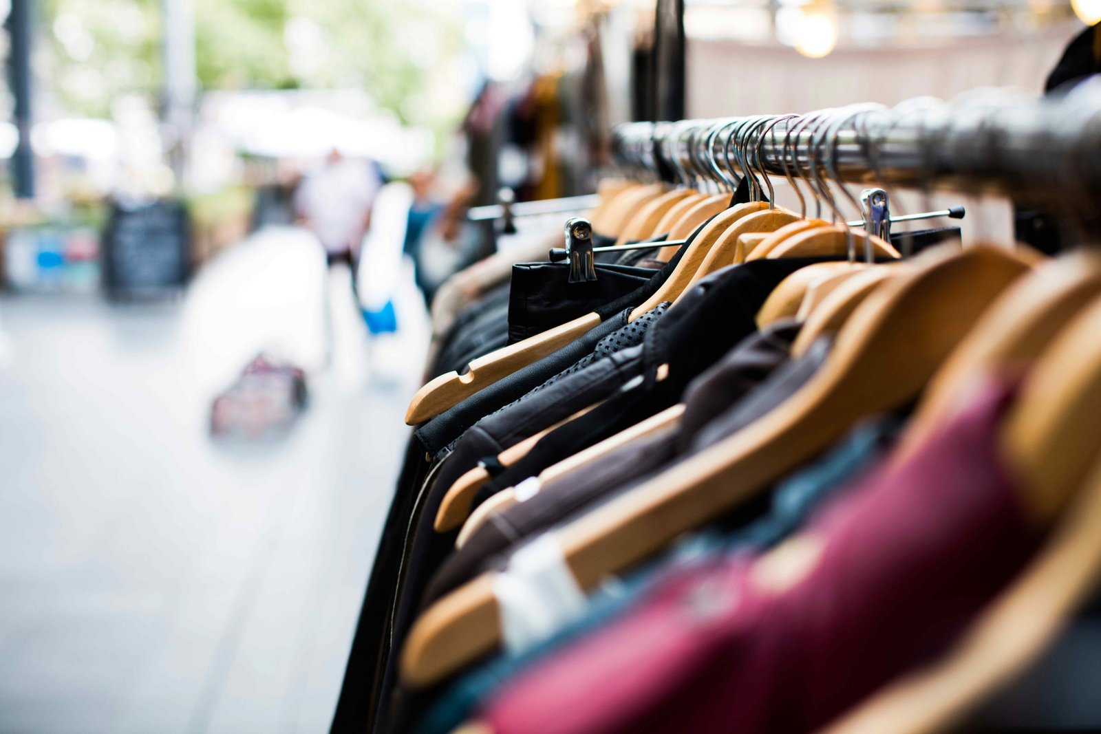 Building a Capsule Wardrobe - Fashion Made Simple