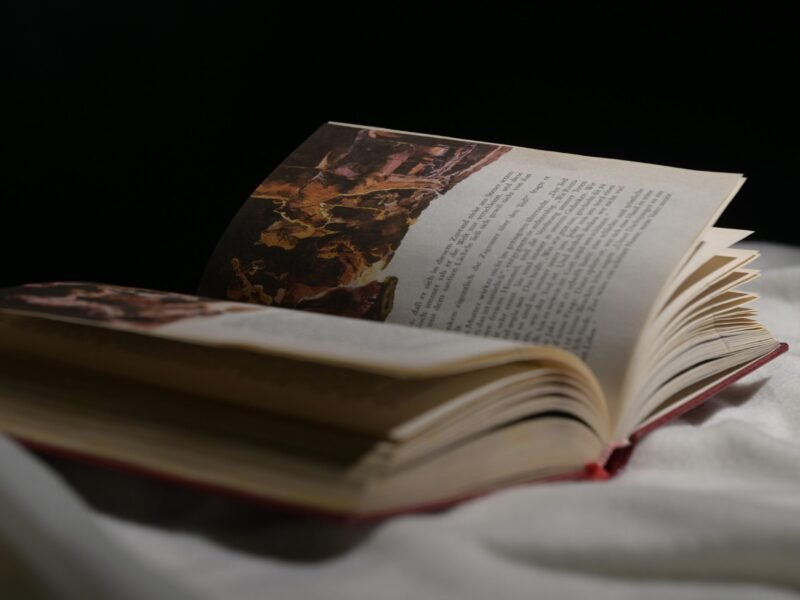 Crafting a Captivating Memoir